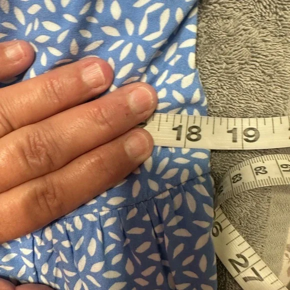Summer Dress...Blue and White Patterned Dress Medium. Pockets... - Picture 7 of 8